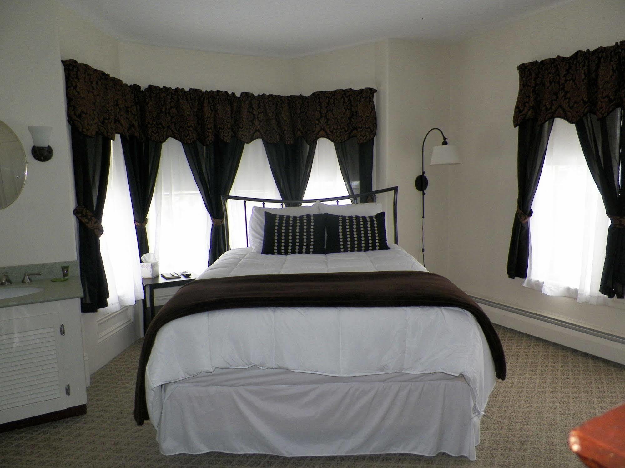 The Whitetail Inn And Suites- Lincoln Eksteriør billede